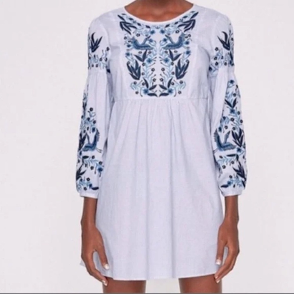 Chelsea & Theodore mini dress embroidered dress size L EUC